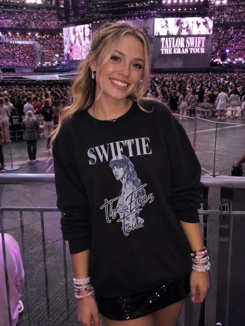 Ladies Taylor Swift  Tour Band Sweatshirt (medium)